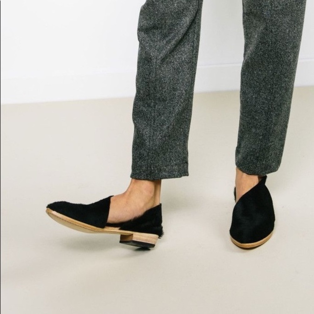ISO Sevilla Smith Sandy or Elizabeth Suzann Ruth Flat in Black Calf Hair
